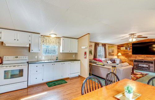 Nancy Cabin with Fire Pit Near Lake Cumberland! - Photo 7