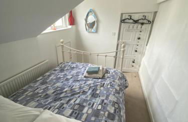 Fermaine, 50m from sea, garden, dogs, town centre - Photo 26