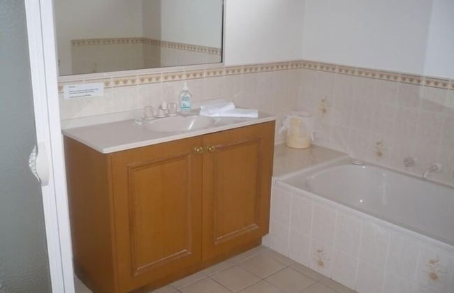 Parklake Holiday Units - Photo 10