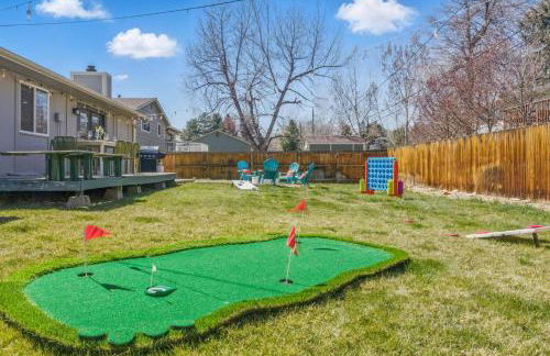 Spacious 4BD - Backyard BBQ, Fire Pit & Mini Golf - Foto 57