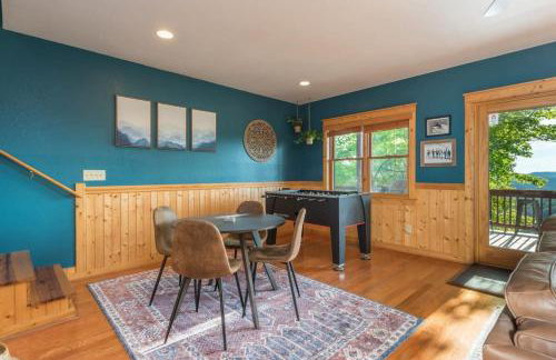 2 Cabins ~ Sleeps 22 ~ 100 Feet Apart ~ Ski in out - Foto 46