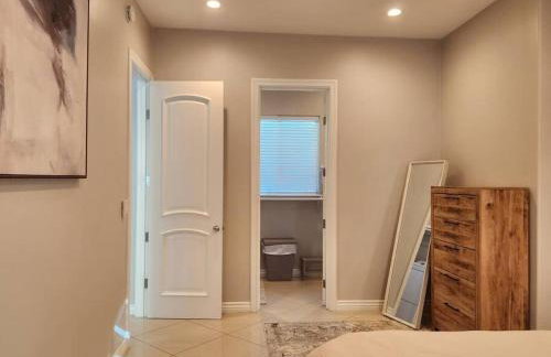 Spacious 1 Bed ADU in Encino, Home Away from Home - Foto 46