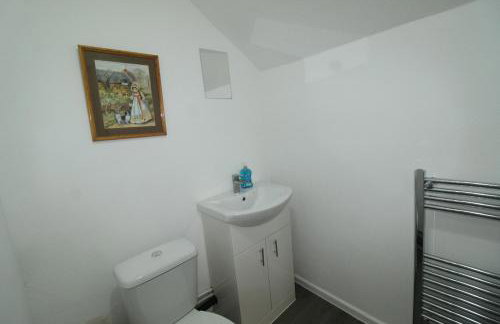 High Street House Thurnscoe by Smart Corporate Stays - Photo 27