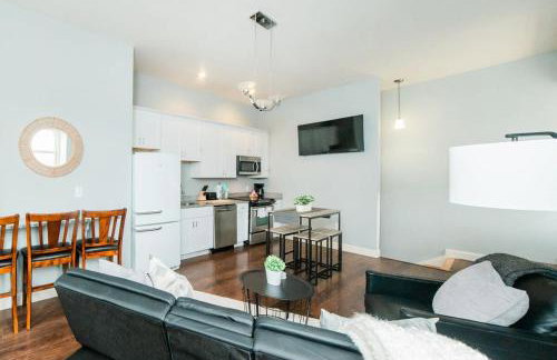 Modern Chic Suite - Amazing Location - GroupStay - Foto 6