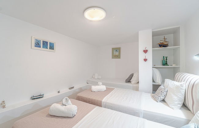 Anemomiloi Studios - Photo 9