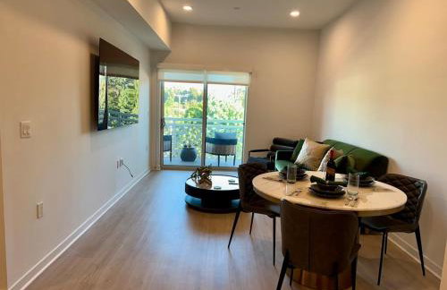 Silver Lake 1 Bedroom Condo Suite with Balcony and Parking - Photo 11
