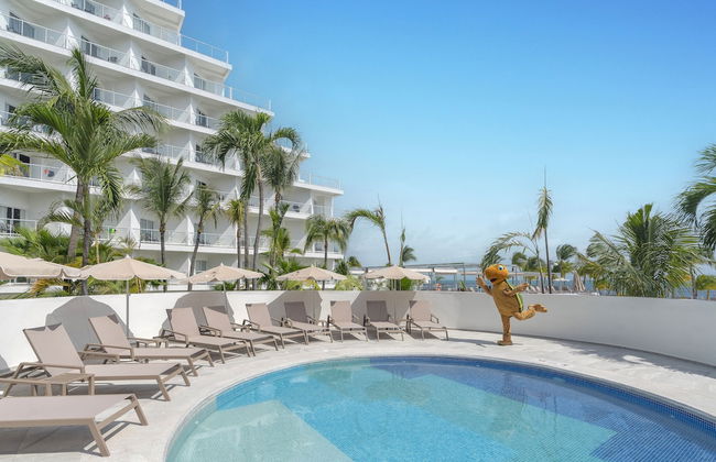 Hotel Riu Caribe - All Inclusive - Photo 29