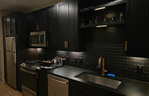 The Trendy Den - Photo 17