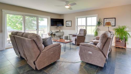 On-Site VAST Hiking Trail Hardwick Farmhouse! - Foto 5