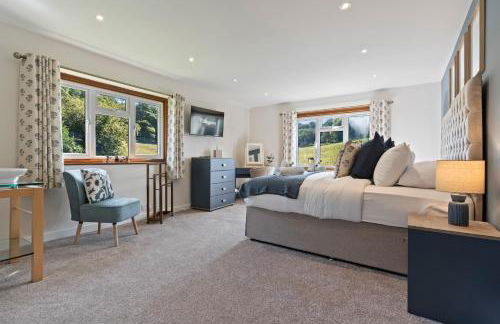 Stunning Countryside Home in Surrey by 53 Degrees Property, Ideal for Family Getaways, Private Tennis Court! - Foto 39