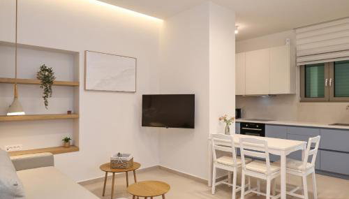 HESTIA frontyard Georgioupolis - Foto 5, furniture, stove, young children, heating, toaster