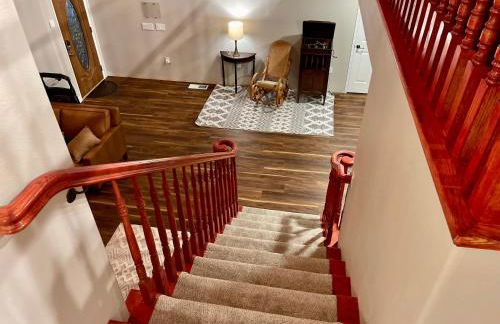 Stunning 3,400 sq ft Lake House w Boat Dock, Sauna, Steam Shower, and More - Foto 30