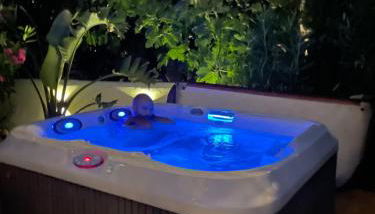 La IBICENCA & JACUZZI by XimoApartments - Photo 2