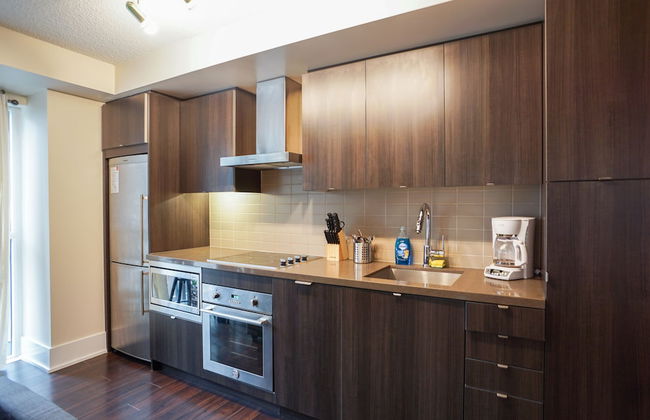 Applewood Suites - Luxury 3 BDRM - Photo 23