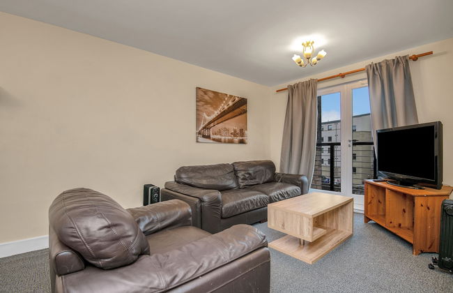 Tony Asga - Coady Apartment - Photo 1