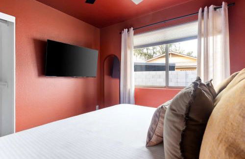 Sleeps 18 Private Pool & Hot Tub Playground - Photo 30