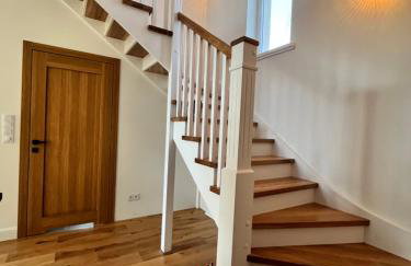 Leo House - Photo 14