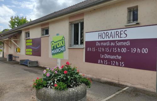 PETIT MAS COSY DU BORD DE LOIRE a 15 MM DU PARC LE PAL - Foto 25