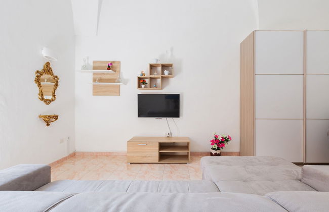 2380 Casa Crispi - Photo 7