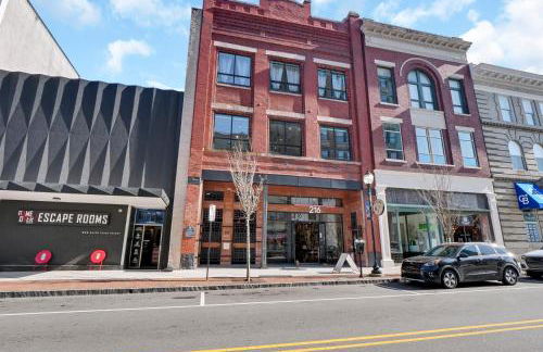 Luxe 220 Suite 2 - Photo 52