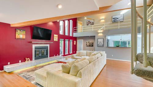 7 Mi to Skiing Lake George Home with Large Patio - Foto 4