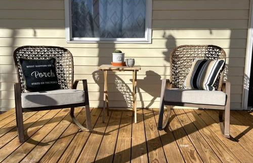 Harmony House - cozy, private mountain home, with firepit and pool table, located 10 minutes from Tryon Equestrian Center, Lake Lure, Local Wineries, and wedding venues - Foto 23