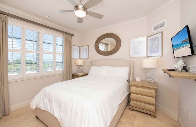 Seabreeze 8 - Luxury 4-bedroom on Seven Mile Beach - Photo 17