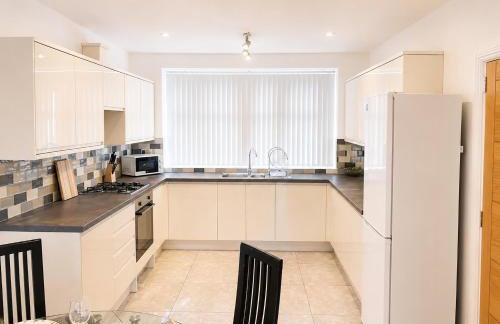 Spacious Apartment, steps away from Heaton Park - Foto 10
