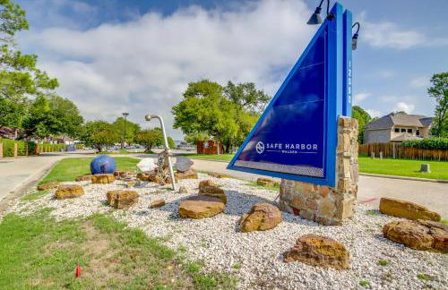 Chic Montgomery Condo with Balcony and Pool Access! - Foto 25