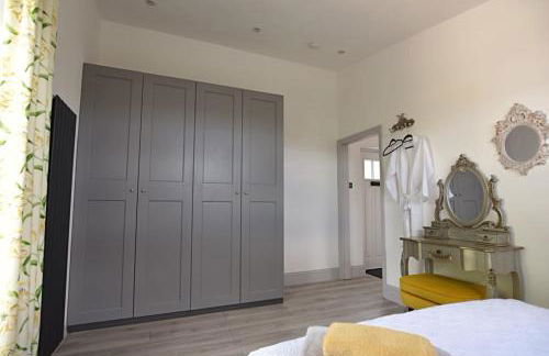 Beautiful Lodge in Newmarket with parking - Foto 11