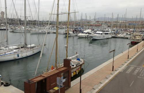 Badalona Beach Apartment - Photo 33