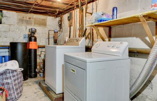 Milford Family Home with Koi Pond and Porch! - Foto 26