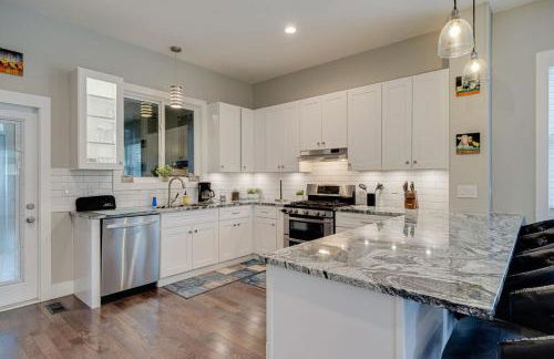 Large East Nashville Home with Game Room sleeps 12 - Foto 18