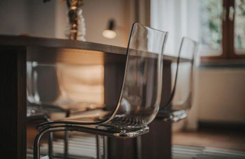 JOBOSTAYS - LINDEN Family Apartment Oldenburg - sehr geräumig 110m2 - Terrasse mit Gartenblick - voll ausgestattete Küche - 2 Bäder - Babybett - 10 Min zu Fuß zum Bahnhof - kostenloses WLAN - Parkplatz - kontaktfreier Check-In - Photo 28