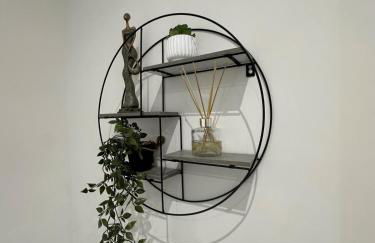 Cosy 2-bed flat, great location - Foto 6