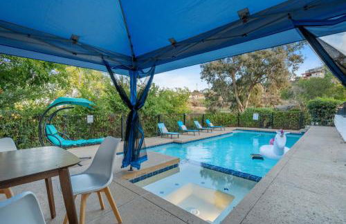 Entire Private Home with 2 Bedrooms 1 Bathroom, Grand View, King Bed, Spacious, Parking, Available Now - Foto 2