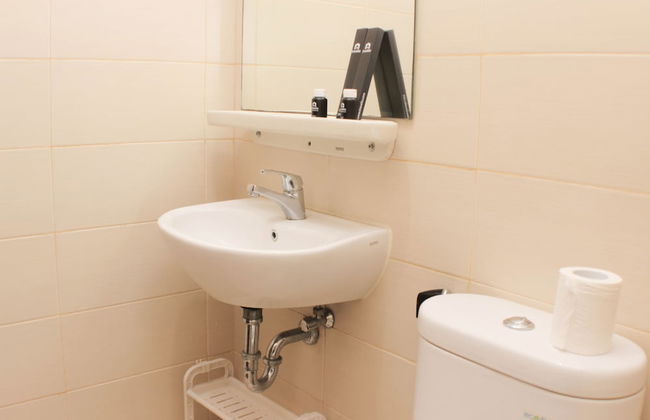 Comfort 1Br At Sky Terrace Apartment - Foto 12