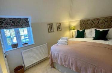 Northbrook Cottage, Farnham, up to 8 adults - Photo 13