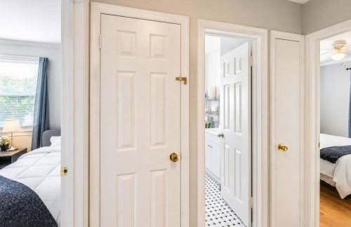 Enchanting historic townhouse by CozySuites - Foto 10
