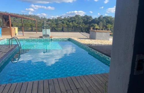 Chácara Com Piscina e Vista das Montanhas - Foto 11