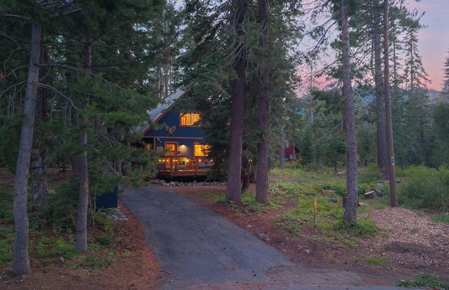 Minutes to Skiing & Lake Hot Tub, Fire Pit, Deck Indigo Owl by Avantstay - Foto 105