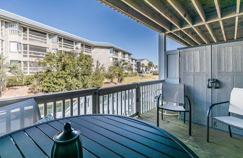 First Floor Condo - Walking distance to beach and pools! - Foto 26