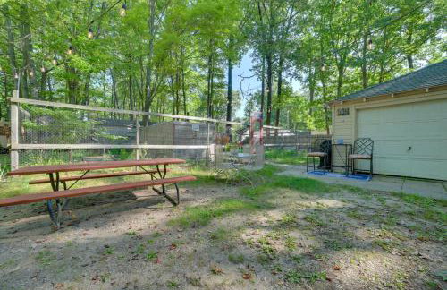 Family-Friendly Cabin Walk to Lake Access! - Foto 22