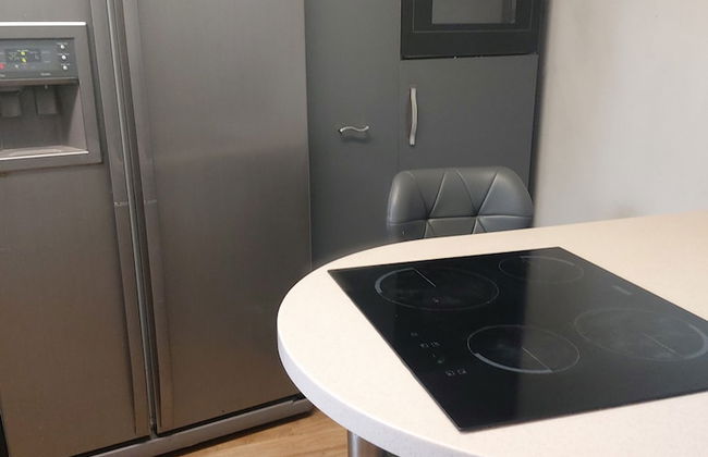 Charming 2-bed Apartment in Eastleigh - Foto 8