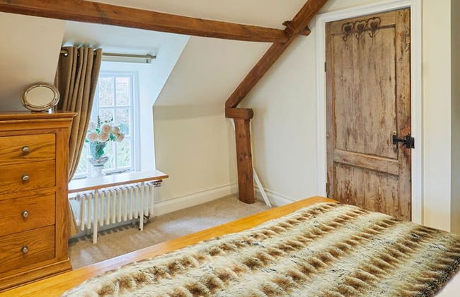 Host Stay Colcott Cottage - Photo 14