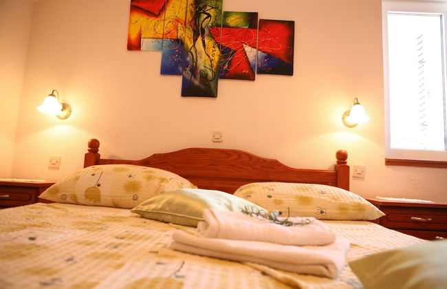 Sea front stone house - Photo 3