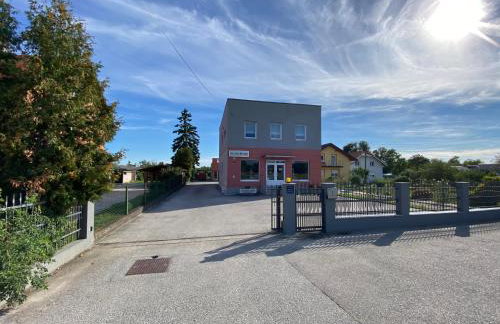 Manuela - Zaprešić - Foto 18