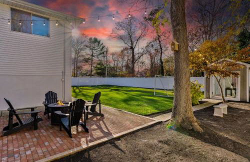 Walk to the Beach - Modern Home with FirePit and Bikes - Foto 10