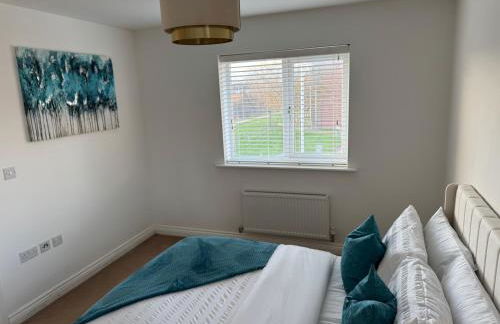 Modern & Spacious 3-Bedroom Home in Dartford, Ideal for Families, Groups and Contractors - Photo 4