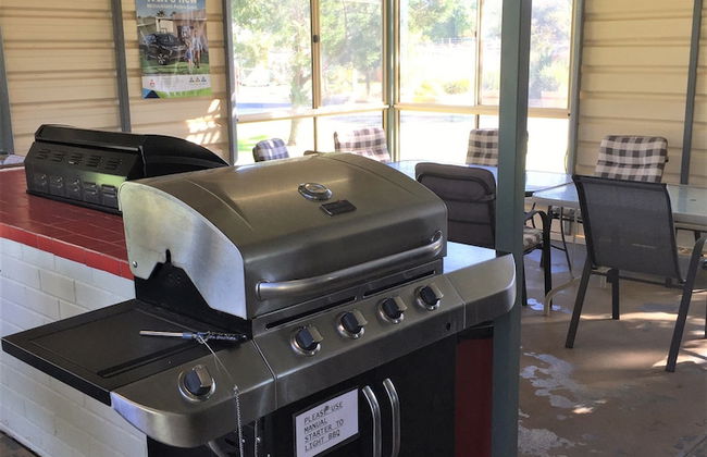 Junee Tourist Park - Photo 77